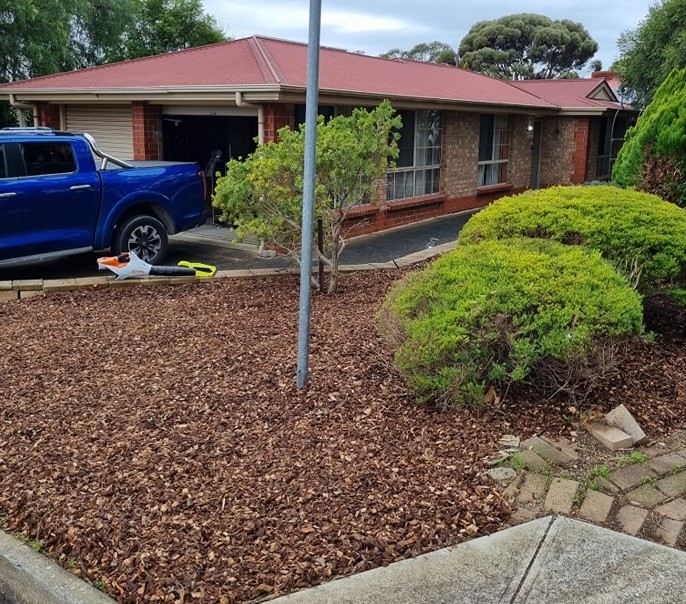 Garden bed weed control Port Willunga
